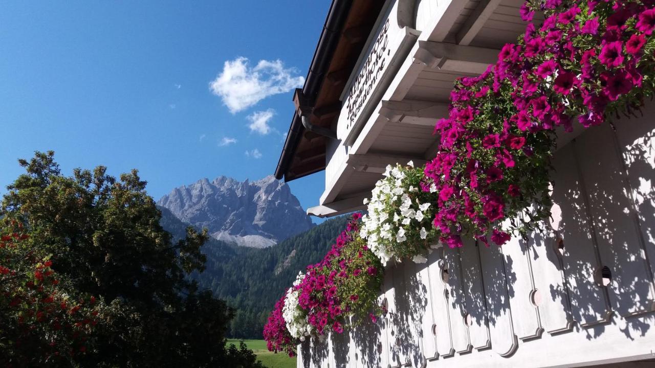 Residence Alpenrose Sexten Esterno foto