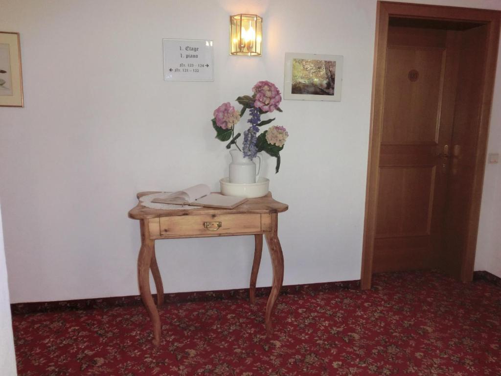 Residence Alpenrose Sexten Esterno foto